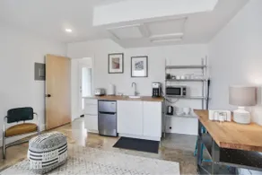 Steps to Audubon Park | Quiet+Modern | Black Pearl - Image 3