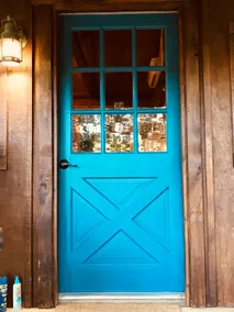The Blue Door Cabin - Image 4