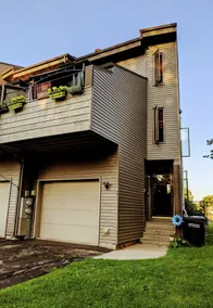 Lake Winnebago Channel Brewhaus Townhouse 6 levels - Image 3