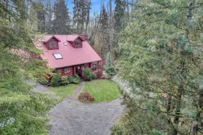 Honey Bear Cabin In the Woods w/hot tub… - Image 3