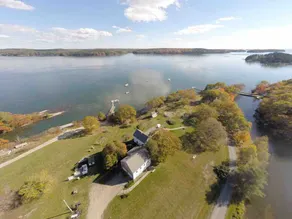 Oceanfront Luxury Estate in Mid-Coast Maine - Image 2
