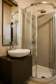 Modern and comfortable house 30 meters from the Arena - Image 4