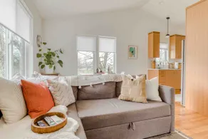The Nest- Gated Property w/ Park views. Fast Wi-Fi - Image 3