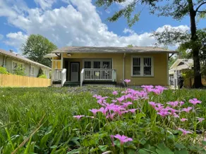 The Sunshine Bungalow - Image 4