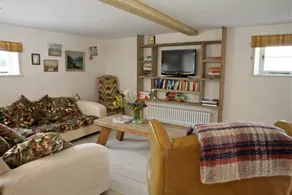 The Hamlet - with Hot Tub, Cinema Room & Taproom - Image 3