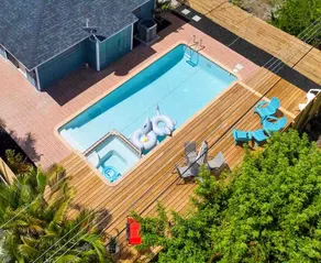Shark Tank Getaway | Heated Pool and Hot Tub - Image 3