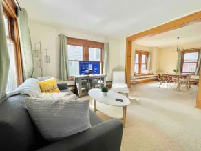 Suburban Family Home for Buffalo Niagara Visitors - Image 5
