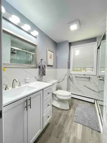 Varsity One w/2BRs, 1 bath, 4-5 guests - Image 4