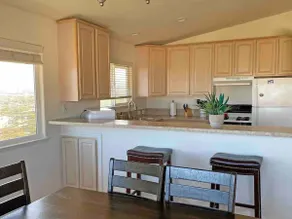 Escape to Ocean Views Retreat - Image 2