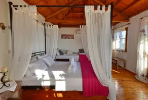 Iordanis house- Traditional House in old Alonnisos - Image 4
