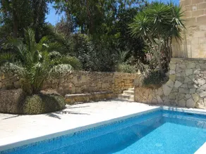 Family House with Pool and Seaview - Image 4