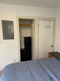 Mini Mod Apartment, Private- Parking - Image 4