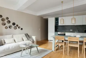 Exceptional! Designer apt - 5 min walk to beach! - Image 4