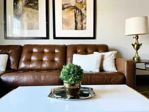 Suite Home Indiana #1 |KING 1BD/1BA Stylish Apt - Image 2