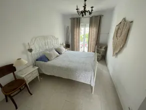 Gorgeous central triplex with rooftop and garden - Image 5