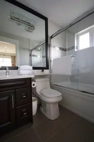 Kitsilano 2 bedrooms, 2.5 baths near the beach. - Image 3