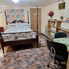 Spacious and cozy - Image 4