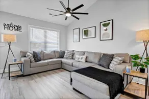 Relaxing 3 Bedroom Home Close to Beach & Airport! - Image 4