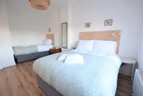 Beachfront Two Bedroom Apartment - Image 5