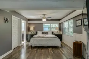 -Sprawling 5bd/3ba Pool Spa Chef Kitchen Dntn Melb - Image 4