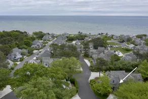 Cape Cod Cottage steps from Private Beach - Image 3