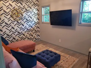 Retro Chic Private Highlands Getaway - Image 3