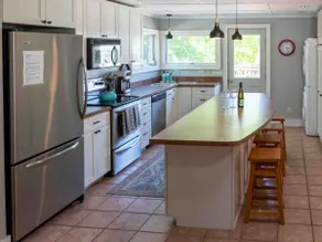 Lovely Downtown Lenox apt, walk to everything! - Image 5