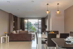 Luxurious 2 bedroom serviced apartment - Image 3