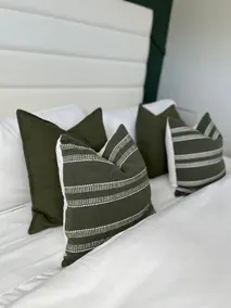 Meet Olive ~ Spacious Living with King-Sized Beds! - Image 2