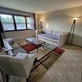 Lovely 2-bdroom with washer & dryer on site (1415) - Image 2