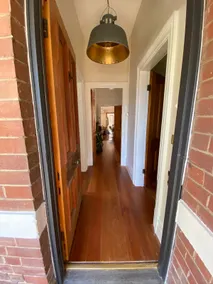 Location cottage with industrial touch - Image 2