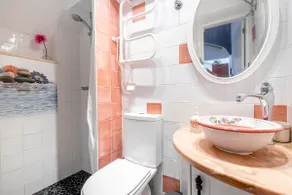 Sunflowers house — cozy old town house - Image 3