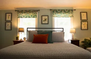 Comfortable & Historic Plymouth Suite - Image 2