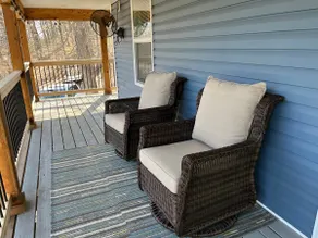 Lake Daze, Blue Cottage <1mile to Jamestown Marina with space to trailer boat. - Image 3