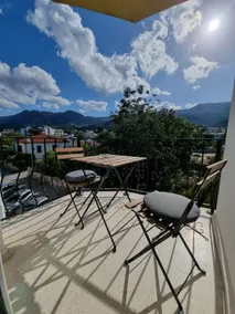 Luxury 3 Bedroom penthouse apartment with pool - Image 4