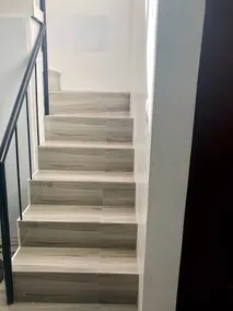 Maison de 3 chambres, 3 bains dans un lotissement sécurisé - Image 2