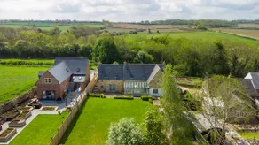 Beautiful, spacious 4-bed home in pretty village - Image 3