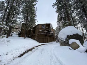 Tahoe Townhouse: Hot tub, quiet, private, Slps 8 - Image 2