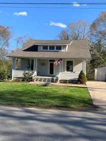 Charming Sears craftsman 1 bedroom porch home - Image 2