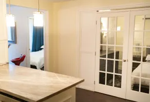 A 2 Z Executive Suites - Image 5