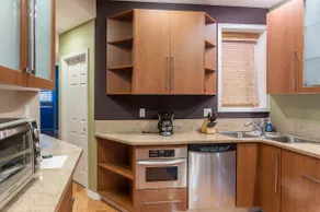 Luxury 2BD/2BH in Historic CWE/3E E - Image 3