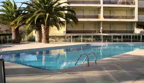 Beautiful 2-bedroom apartment – Swimming pool – Centre Sainte-Maxime - Image 2