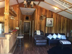 James River Frontage. The Cabin Rustic Beauty. - Image 5