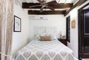 Charming historic Spanish colonial home in exclusive street - Image 4