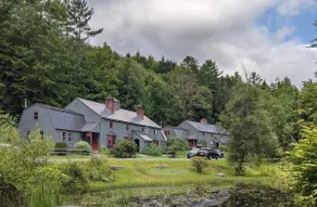 Cozy Quechee Cabin near Woodstock and Killington - Image 4