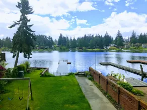 Modern Lake House (Main House), Steel Lake - Image 2