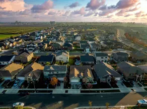 Spacious 4BR Home near UC Merced - Image 2