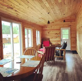 Standing Pines Lodge - Clear View Cottage - Image 5