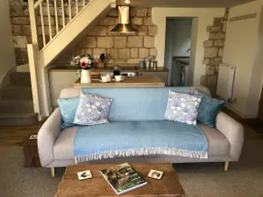 Country cottage in a Cotswold village - Image 3