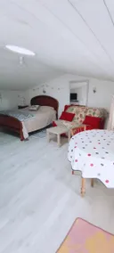 Clean and Cozy Studio - Image 3